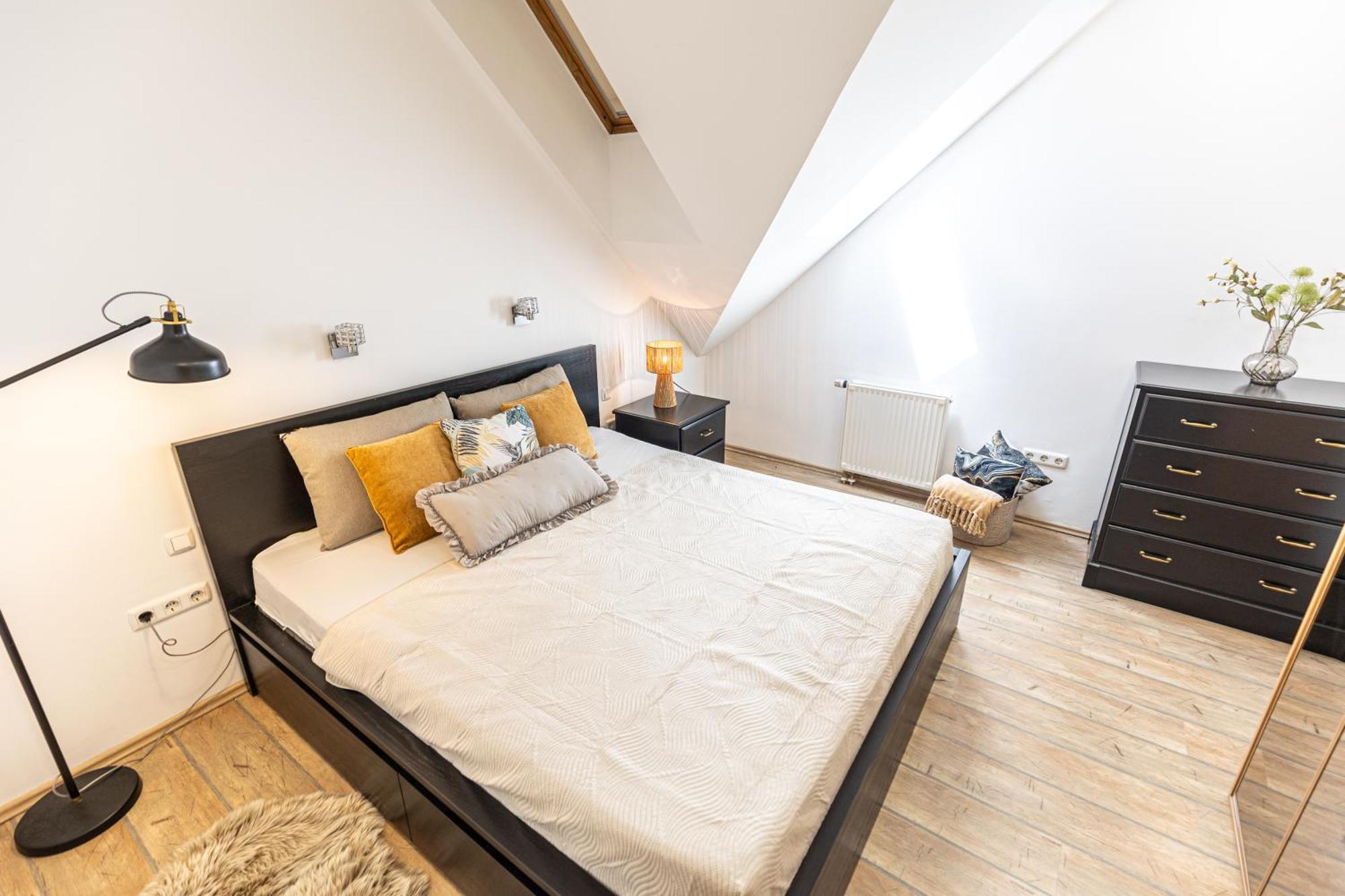 Gozsdu White Raven 504 With Free Underground Parking Apartment *